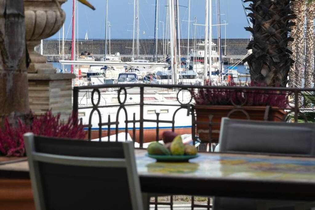 Casa Delle Zammare Fronte Mare Centro Storico Villa Riposto Exteriör bild