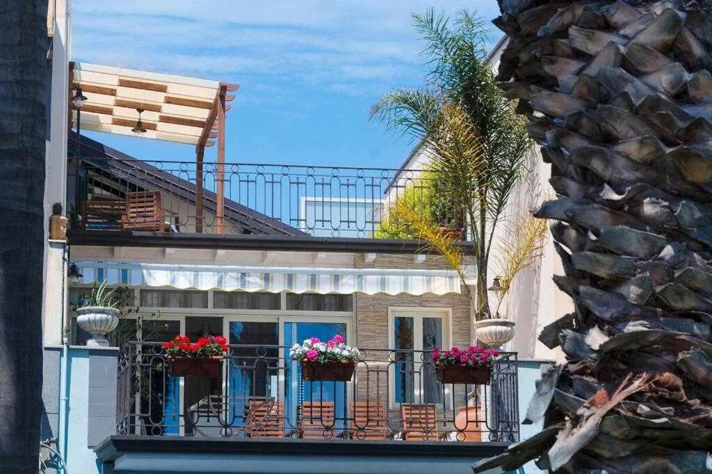 Casa Delle Zammare Fronte Mare Centro Storico Villa Riposto Exteriör bild